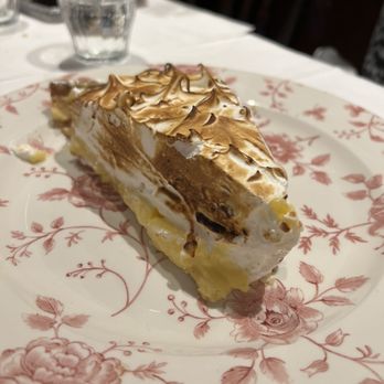 La Maison - Bistros Near Me - Paris, 75 La Maison - Bistros Near Me - Paris, 75
