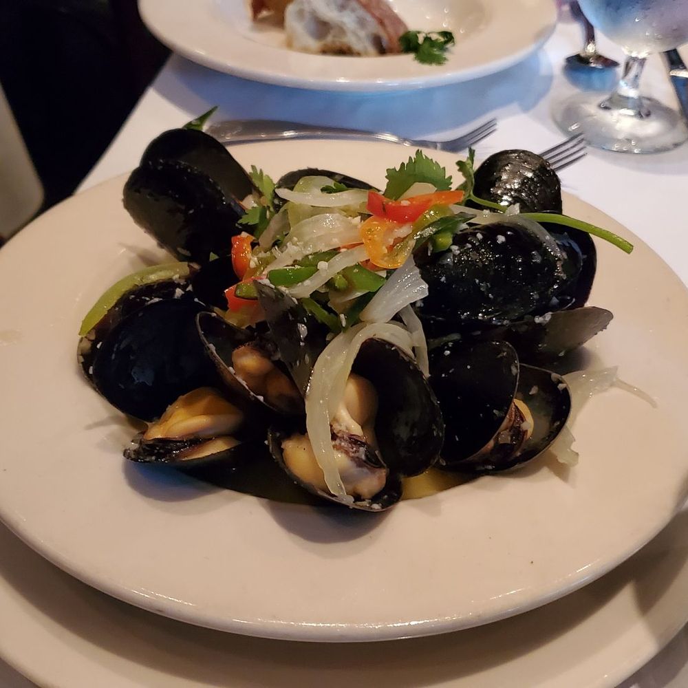 Higgins Restaurant - Steamed Mussels - French Near Me - Portland, Oregon Higgins Restaurant - Steamed Mussels - French Near Me - Portland, Oregon