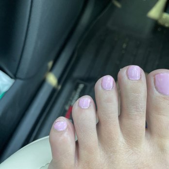 Elite Nail Spa - Nail polish isn't even evenly painted and nails are jagged. - Waxing Near Me - Ponte Vedra Beach, Florida