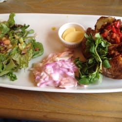 Appleton's At The Queens Head - Pulled BBQ pork potato jacket with side salad and a slaw of some sort.