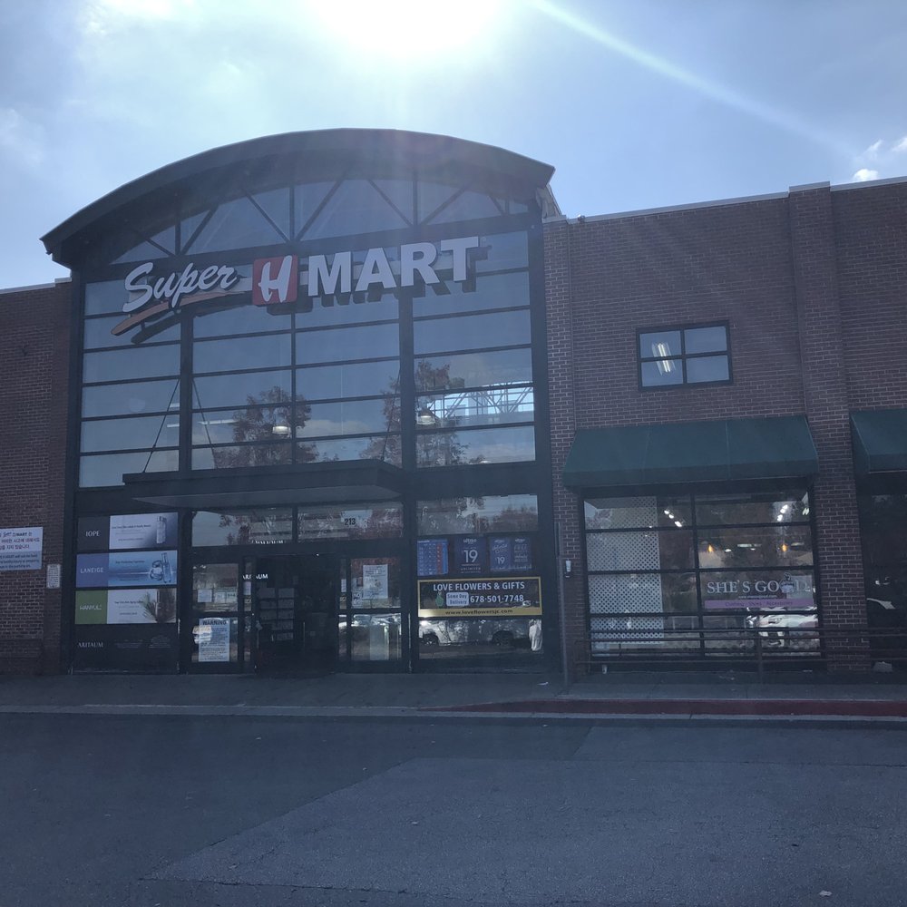 Super H Mart storefront. Super H Mart storefront.