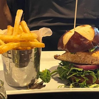 Barrel District - Cheeseburgers, Salmon burgers - Pizza Near Me - Cathedral City, California Barrel District - Cheeseburgers, Salmon burgers - Pizza Near Me - Cathedral City, California