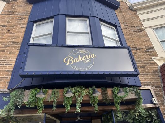 Bakeria 1010 by null