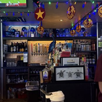 Ivar's River Pub - American Near Me - San Marcos, Texas