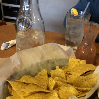 El Toro Mexican Cuisine - Fresh chips and a water decanter to fill our own cups as needed was nice! - Mexican Near Me - Indianapolis, Indiana El Toro Mexican Cuisine - Fresh chips and a water decanter to fill our own cups as needed was nice! - Mexican Near Me - Indianapolis, Indiana