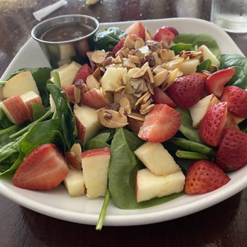 Ramsi's Cafe On The World - Spinach Salad (small) - Middle Eastern Near Me - Louisville, Kentucky
