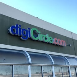 DigiCircle - Front of the building facing hwy880
