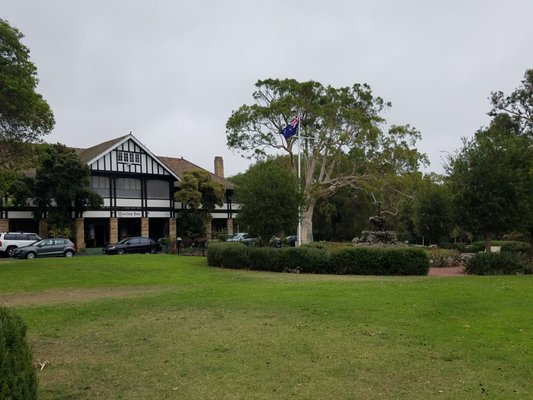 Yanchep Inn by null