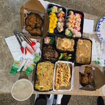 The MJ’s Kitchen - All that we order.  Too much food but we wanted to try everything - Asian Fusion Near Me - Selden, New York