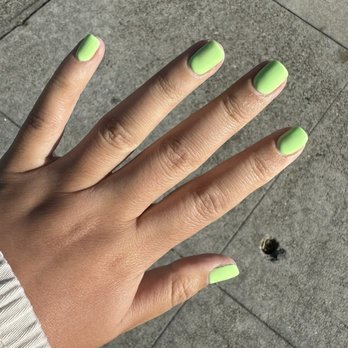 17 Jewels Nail Spa - Gel manicure - Nail Salons Near Me - Oakland, California