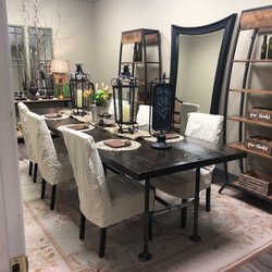 The Robust Olive - Spacious conference room available for parties or group meetings.