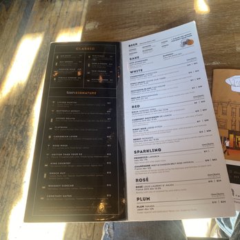Born Thai - Thai Near Me - Brooklyn, New York Born Thai - Thai Near Me - Brooklyn, New York
