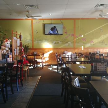 Yama Sushi Restaurant - Sushi Bars Near Me - Fallbrook, California