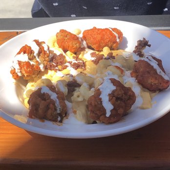 Stoney's Uptown Joint - Buffalo Mac & Cheese - Sports Bars Near Me - Denver, Colorado