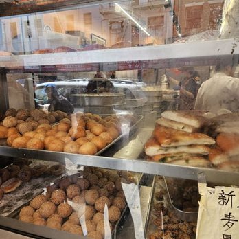 Good Mong Kok Bakery - The best $2 Scallion Fried Pancake - Bakeries Near Me - San Francisco, California Good Mong Kok Bakery - The best $2 Scallion Fried Pancake - Bakeries Near Me - San Francisco, California