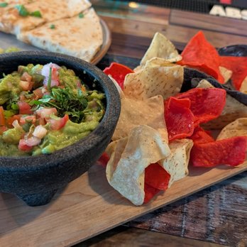 Norte 175 - Guac/Chips. - Pizza Near Me - Wharton, New Jersey Norte 175 - Guac/Chips. - Pizza Near Me - Wharton, New Jersey