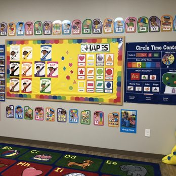 Discovery Learning Center - Circle Time Learning Wall - Preschools Near Me - Beaumont, Texas