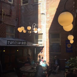 Bank Corner Cafe - The courtyard area