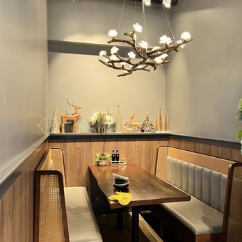 Yu's Noodle Shop - Seating - Chinese Near Me - Lone Tree, Colorado Yu's Noodle Shop - Seating - Chinese Near Me - Lone Tree, Colorado