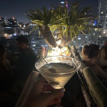 Perch - Dirty martini - Lounges Near Me - Los Angeles, California