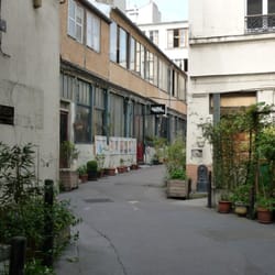 A la Folie Théâtre