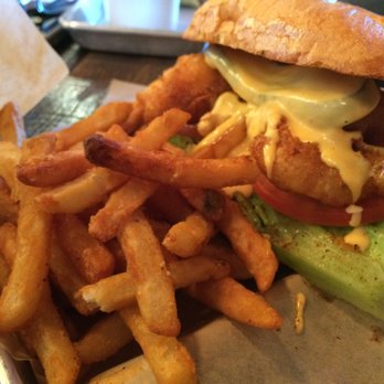 Fish District - Shrimp Po' Boy - Terrible bun, pretty good everything else... - Seafood Near Me - Carlsbad, California