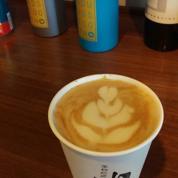Houndstooth Coffee - Honey soy latte - Coffee & Tea Near Me - Austin, Texas Houndstooth Coffee - Honey soy latte - Coffee & Tea Near Me - Austin, Texas