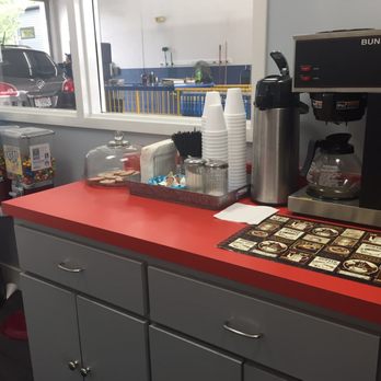 Valvoline Express Care - Snacks - Oil Change Stations Near Me - ANTIOCH, Illinois