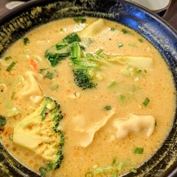 Chloe’s Kitchen - Curry coconut soup - Asian Fusion Near Me - Santa Cruz, California Chloe’s Kitchen - Curry coconut soup - Asian Fusion Near Me - Santa Cruz, California