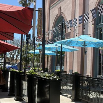 Modica's Deli - Outdoor seating - Delis Near Me - Long Beach, California