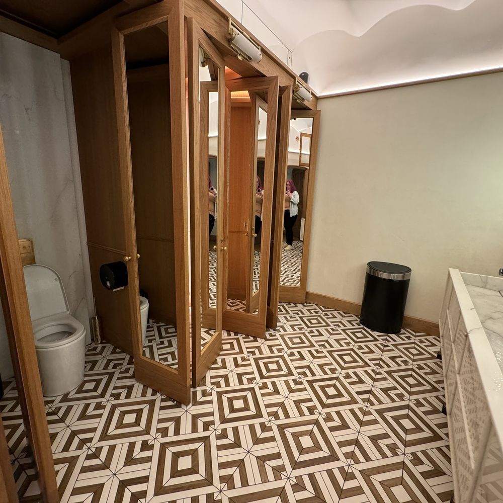 Casa Batlló - Restroom - Landmarks & Historical Buildings Near Me - Barcelona, B