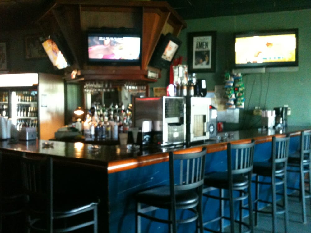 HAMMERHEAD’S BAR Updated September 2024 1421 W Airline Hwy, La