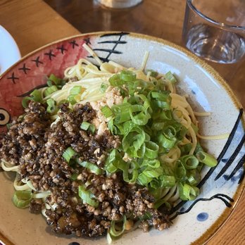 Noah's Kitchen - Asian Fusion Near Me - Brookline, Massachusetts