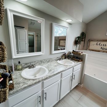 Hellooo Housekeeping - Home Cleaning Near Me Hellooo Housekeeping - Home Cleaning Near Me