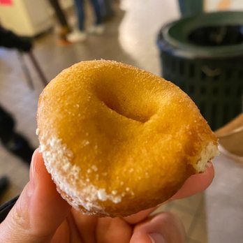 Daily Dozen Doughnut - Plain Donut - Bakeries Near Me - Seattle, Washington
