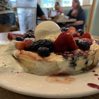 Aloha Kitchen - Breakfast & Brunch Near Me - Honolulu, Hawaii Aloha Kitchen - Breakfast & Brunch Near Me - Honolulu, Hawaii