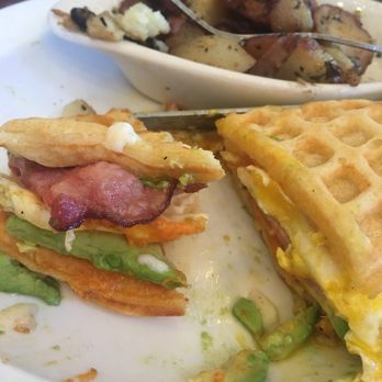 Toast - I could eat this everyday if i could. - Breakfast & Brunch Near Me - New Orleans, Louisiana
