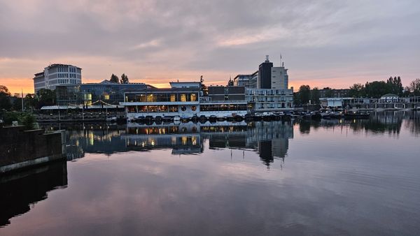Apollo Hotel Amsterdam, a Tribute Portfolio Hotel by null