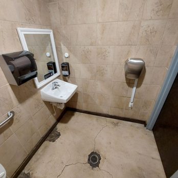 Talkin' Tacos Maitland - Restroom - Tacos Near Me - Maitland, Florida