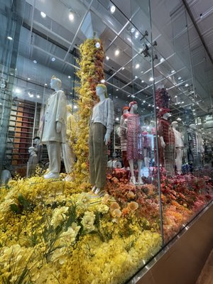 UNIQLO Soho Store by null