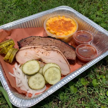 Hurtado Barbecue - Brisket, Turkey and Hatch Chile Mac n Cheese - Barbeque Near Me - Arlington, Texas Hurtado Barbecue - Brisket, Turkey and Hatch Chile Mac n Cheese - Barbeque Near Me - Arlington, Texas