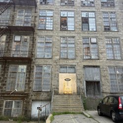 Vanson Leathers - Entrance is in back of building.