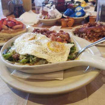 Crispy Waffle - a bowl of breakfast food - Breakfast & Brunch Near Me - Shorewood, Illinois Crispy Waffle - a bowl of breakfast food - Breakfast & Brunch Near Me - Shorewood, Illinois