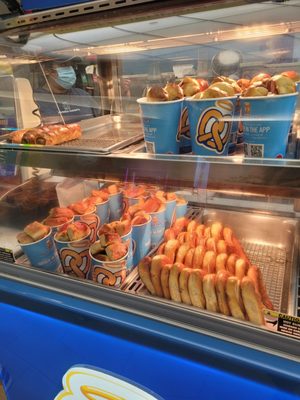 Auntie Anne's by null