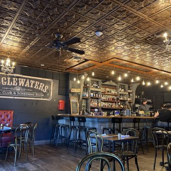 Gigglewaters - American Near Me - Safety Harbor, Florida