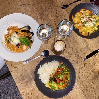 Intermezzo Restaurant and Wine Cellar - Seafood pasta, Spanish Saffron with Prawn, Vegan Spanish Saffron - Mediterranean Near Me - Vernon, British Columbia