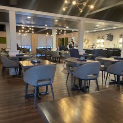 Evil Dave's Grill - Seating