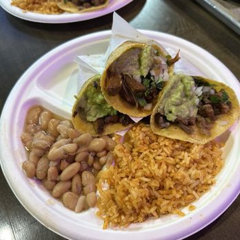 Suazo’s Tacos - Taco plate - Tacos Near Me - Stanton, California Suazo’s Tacos - Taco plate - Tacos Near Me - Stanton, California