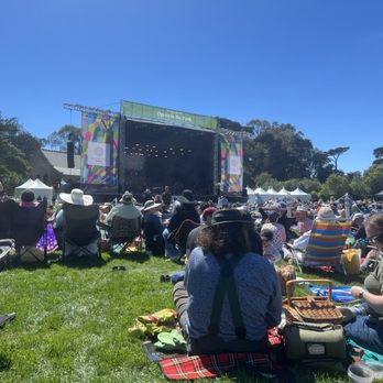 Opera in the Park - It's in Robinson Williams Meadow this year. It's just kicking off. - Performing Arts Near Me - San Francisco, California Opera in the Park - It's in Robinson Williams Meadow this year. It's just kicking off. - Performing Arts Near Me - San Francisco, California
