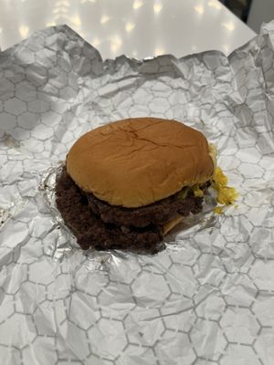 M Burger by null